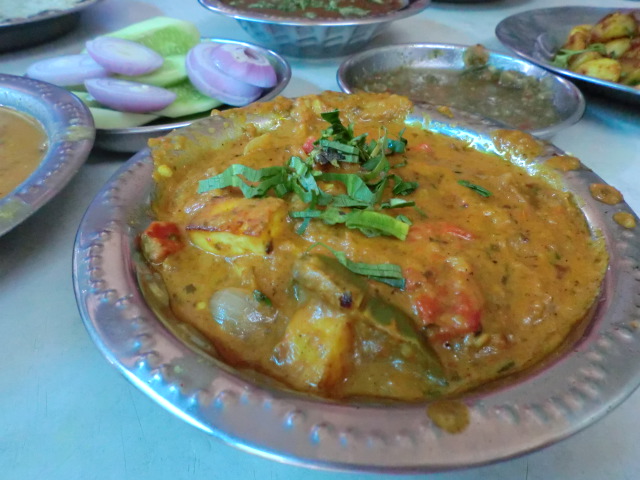 Eating in Pahurat, Bangkok’s Little India